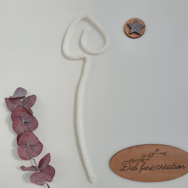 Feuille en tricotin blanche 